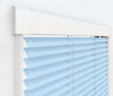 Жалюзи Изотра 25 мм на пластиковые окна - цвет темно-голубой