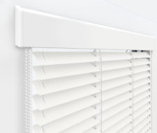 Жалюзи Изолайт 25 мм на пластиковые окна - цвет 1